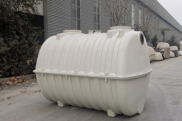 玻璃鋼化糞池在選擇時(shí)需要參考哪些內(nèi)容 玻璃鋼化糞池在選擇時(shí)需要參考哪些內(nèi)容